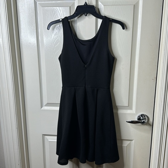 Black Dress - Picture 2 of 2